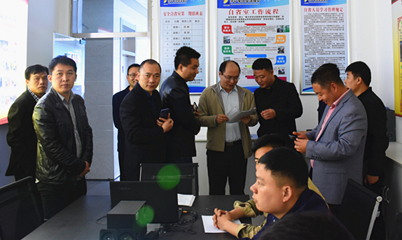 贾海滨一行到金源煤矿学习交流